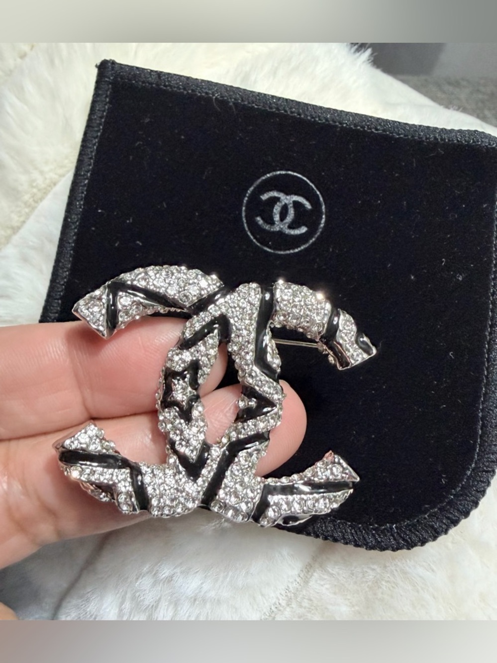 CC Brooch - Silver & Black Enamel - Picture 4 of 6